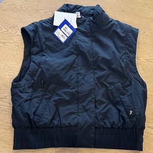 Joy lab black Quilted Vest- cropped fit NWT /small